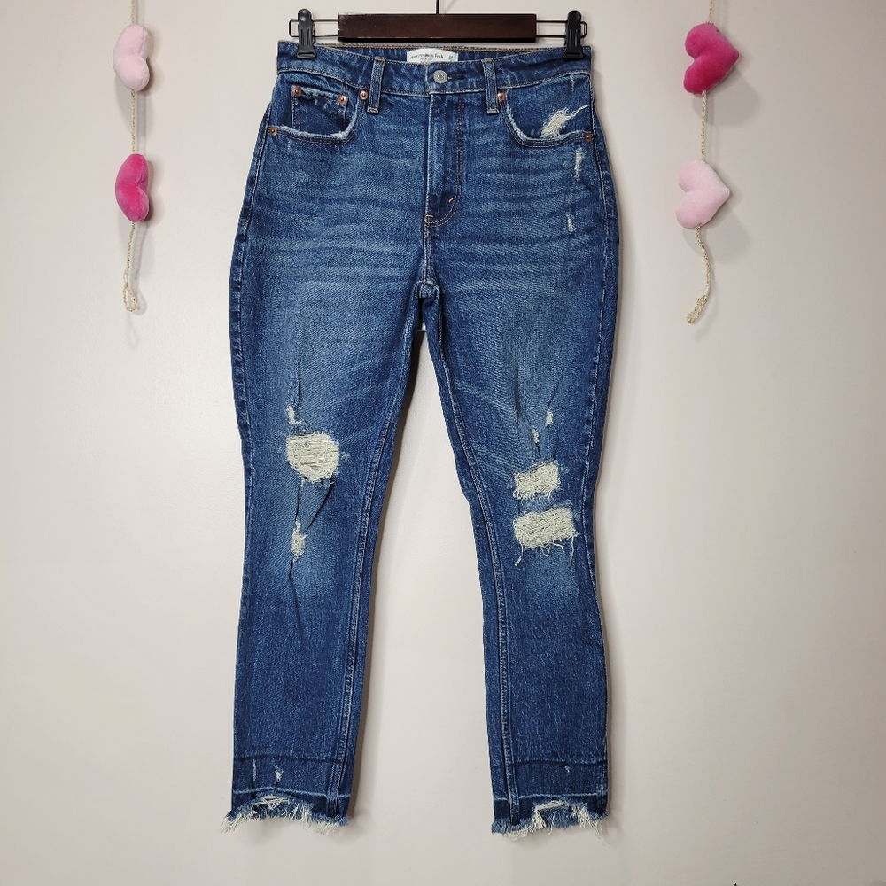 Abercrombie and Fitch The Skinny Ankle High Rise Jeans 26